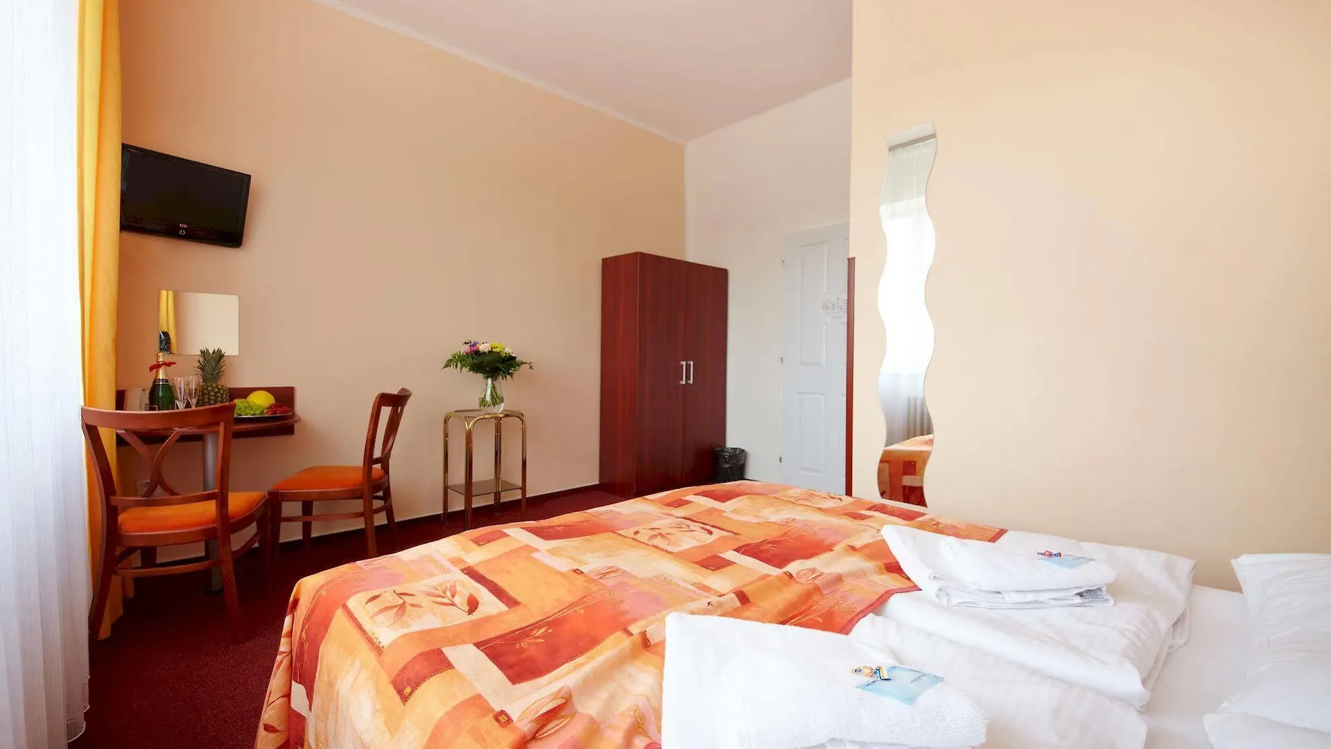 Metropolitan Old Town Hotel - Czech Leading Hotels Прага