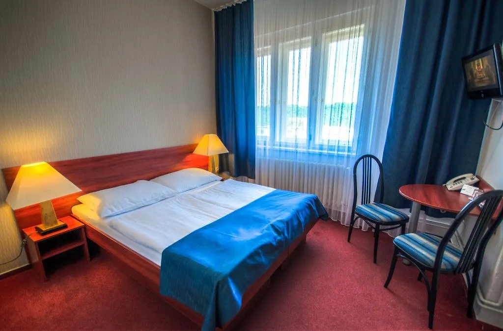 Metropolitan Old Town Hotel - Czech Leading Hotels Прага 4*,