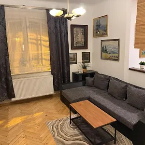  Apartment & Restaurant Tkalcovsky Dvur
